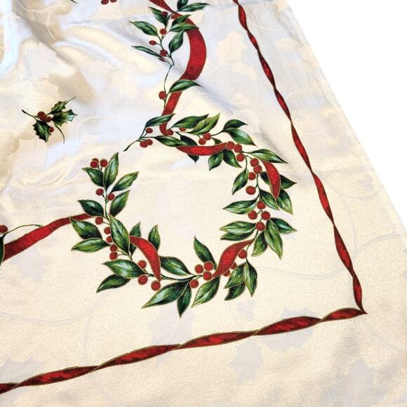 Vintage Christmas Tablecloth 82x58" Rectangle Red Holly Berry Pattern Shimmery - Picture 5 of 16